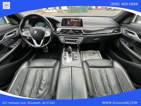 Used 2019 BMW 750i xDrive w/ M Sport Package image 20