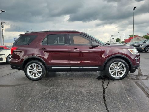 Certified 2019 Ford Explorer XLT w/ Equipment Group 202A AWD/4WD image 3