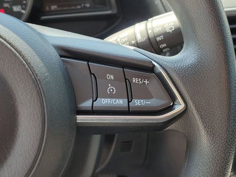 Used 2018 MAZDA MAZDA3 Sport FWD image 28