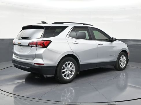 Used 2022 Chevrolet Equinox LT FWD image 5