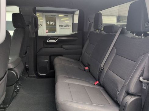 Used 2025 Chevrolet Silverado 1500 LT image 24