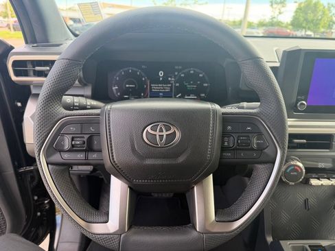 Used 2026 Toyota Tacoma TRD Off-Road AWD/4WD image 11