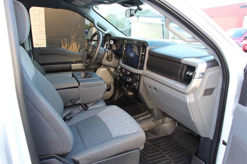 Used 2025 Ford F250 XLT w/ Black Appearance Package AWD/4WD image 10