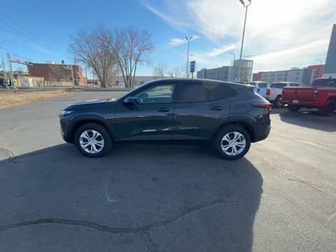 Certified 2025 Chevrolet Trax LS image 5