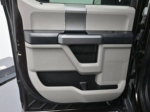 Used 2019 Ford F150 XLT w/ Equipment Group 302A Luxury AWD/4WD image 26