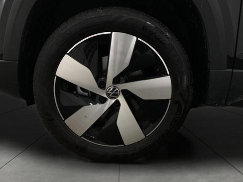 Used 2025 Volkswagen Taos S image 12