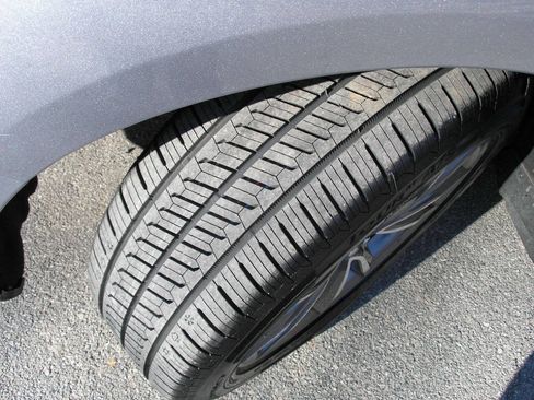 Used 2022 Acura RDX SH AWD w/Tech 4dr SUV w/Techno image 9