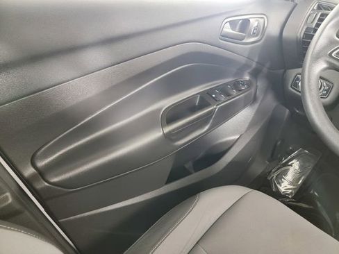 Used 2017 Ford Escape S image 29