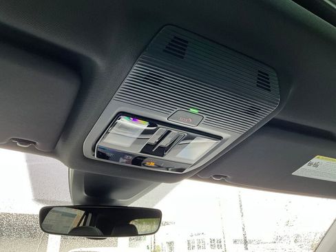 New 2025 Volkswagen Atlas Cross Sport SE image 19