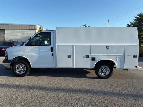 New 2025 Chevrolet Express 3500 w/ Power Convenience Package image 4