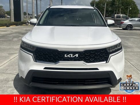 Certified 2023 Kia Sorento LX FWD image 3