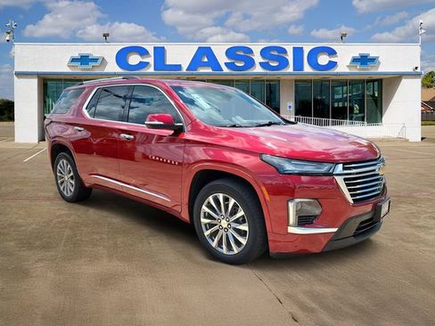 Certified 2023 Chevrolet Traverse Premier w/ LPO, Floor Liner Package FWD image 1