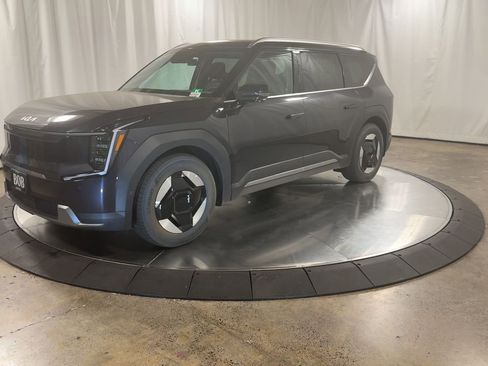 New 2026 Kia EV9 Wind image 6