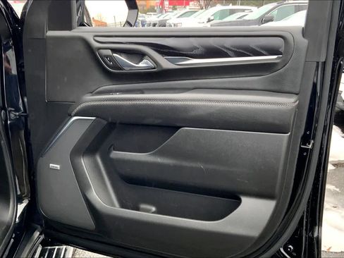 Used 2023 GMC Yukon XL Denali w/ Denali Reserve Package image 23