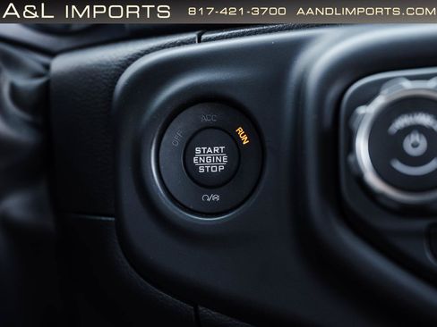 Used 2023 Jeep Wrangler Unlimited Sahara w/ LED Lighting Group AWD/4WD image 16