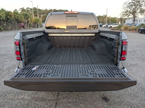 Used 2025 Nissan Frontier Pro-X w/ Pro Convenience Package RWD image 12