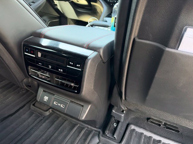 Used 2023 Acura MDX A-Spec AWD/4WD image 11