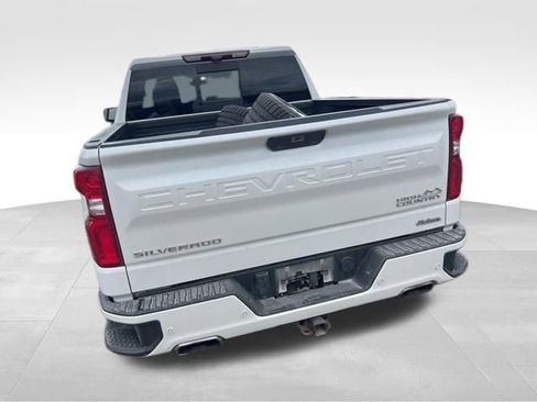 Used 2020 Chevrolet Silverado 1500 High Country w/ Technology Package image 12