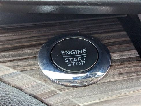 Used 2022 Ford Explorer Limited w/ Equipment Group 301A image 26