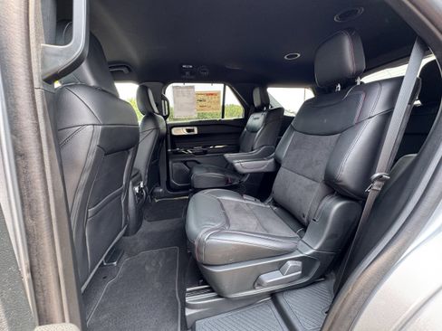 Used 2024 Ford Explorer ST w/ Equipment Group 401A image 22