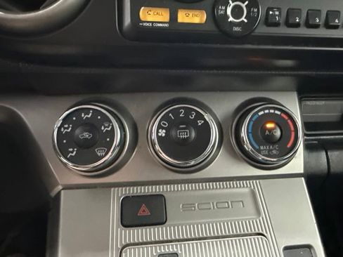 Used 2013 Scion xB FWD image 24