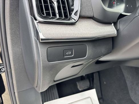 New 2026 Volvo XC90 B6 Ultra w/ Protection Package Premier image 15