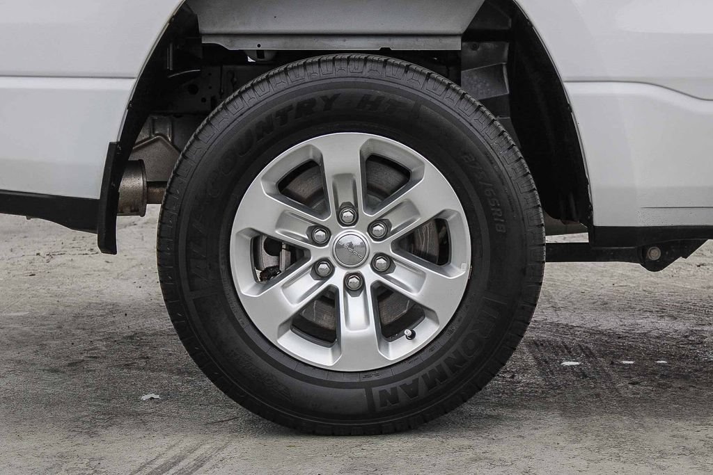 Used 2024 RAM 1500 Laramie AWD/4WD image 12