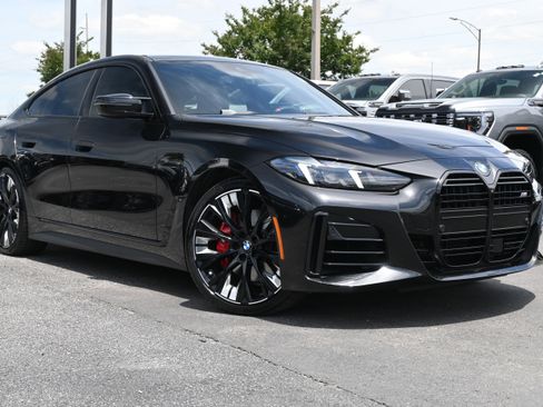 Used 2025 BMW M440i w/ Premium Package RWD image 2