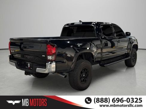 Used 2019 Toyota Tacoma SR5 AWD/4WD image 3