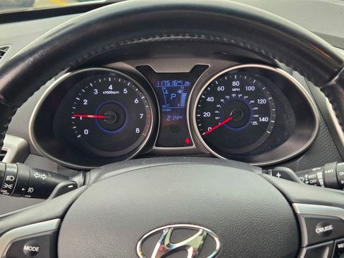 Used 2016 Hyundai Veloster Base w/ Option Group 03 image 37