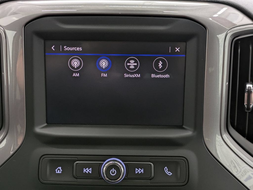 Certified 2024 Chevrolet Silverado 1500 Custom AWD/4WD image 20