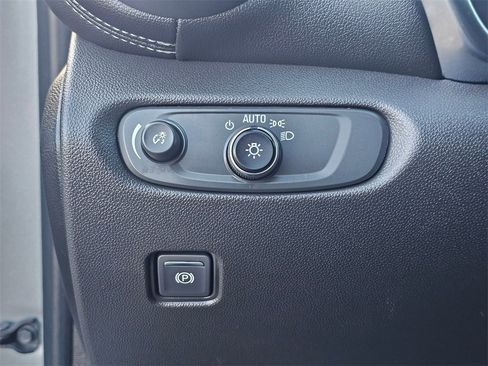 Used 2023 Chevrolet Blazer LT w/ Driver Confidence Package image 32