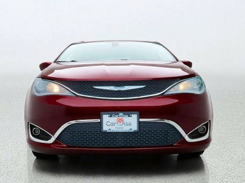 Used 2018 Chrysler Pacifica Touring-L Plus FWD image 8