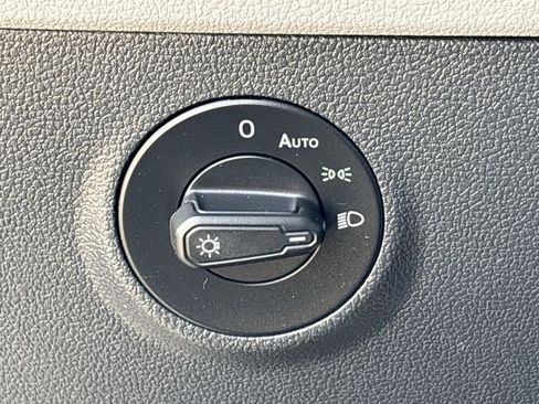 Used 2024 Volkswagen Taos S image 18