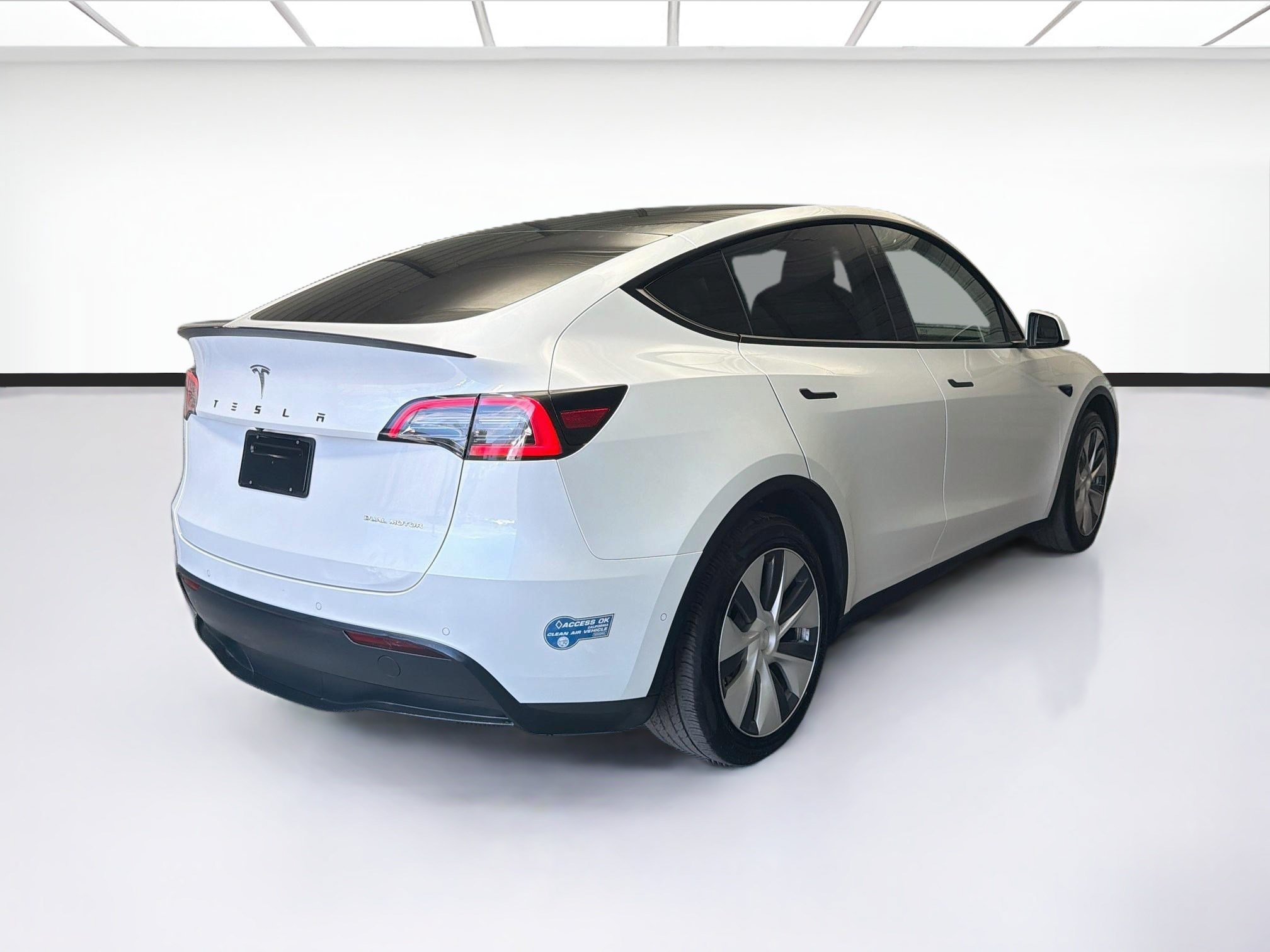 Used 2021 Tesla Model Y Long Range AWD/4WD image 4