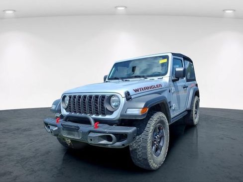 Used 2024 Jeep Wrangler Sport AWD/4WD image 3