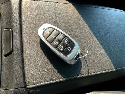 Used 2024 Hyundai Tucson Limited AWD/4WD image 32