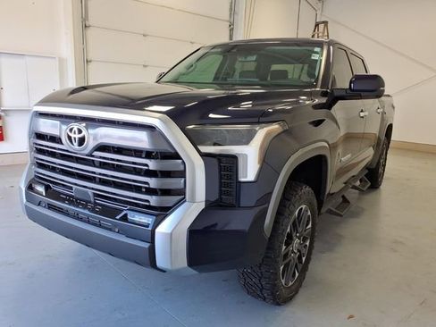 Used 2024 Toyota Tundra Limited AWD/4WD image 7