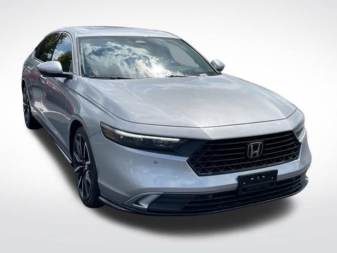 Certified 2023 Honda Accord Touring image 8