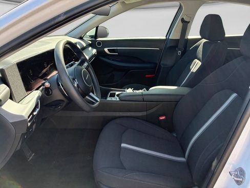 Used 2025 Hyundai Sonata SEL FWD image 19