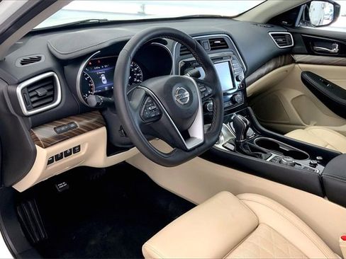 Used 2017 Nissan Maxima Platinum w/ Medallion Package image 14