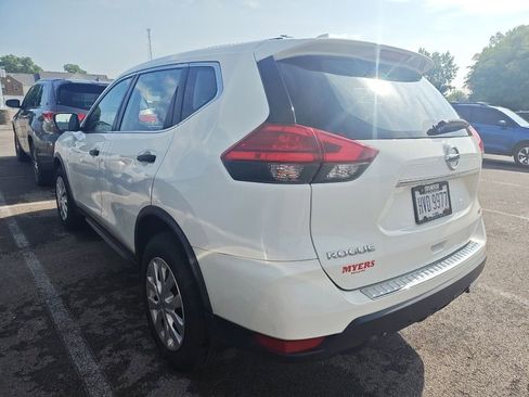 Used 2017 Nissan Rogue S AWD/4WD image 4