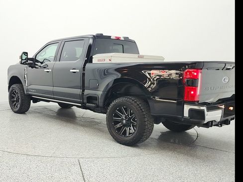 Used 2023 Ford F250 Lariat w/ Lariat Ultimate Package image 7