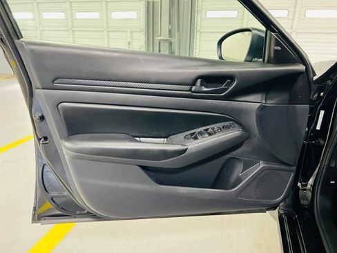 Used 2025 Nissan Altima 2.5 S FWD image 22