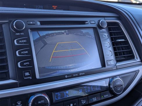 Used 2016 Toyota Highlander Limited image 34