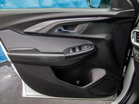 Used 2023 Chevrolet TrailBlazer LT image 11