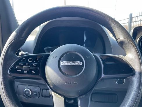 Used 2019 Freightliner Sprinter 2500 image 10