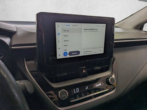 Used 2023 Toyota Corolla LE FWD image 12