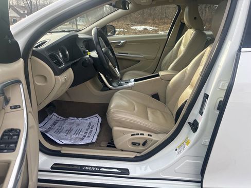 Used 2012 Volvo S60 T5 image 18