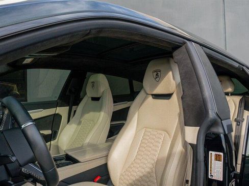 Used 2020 Lamborghini Urus image 46